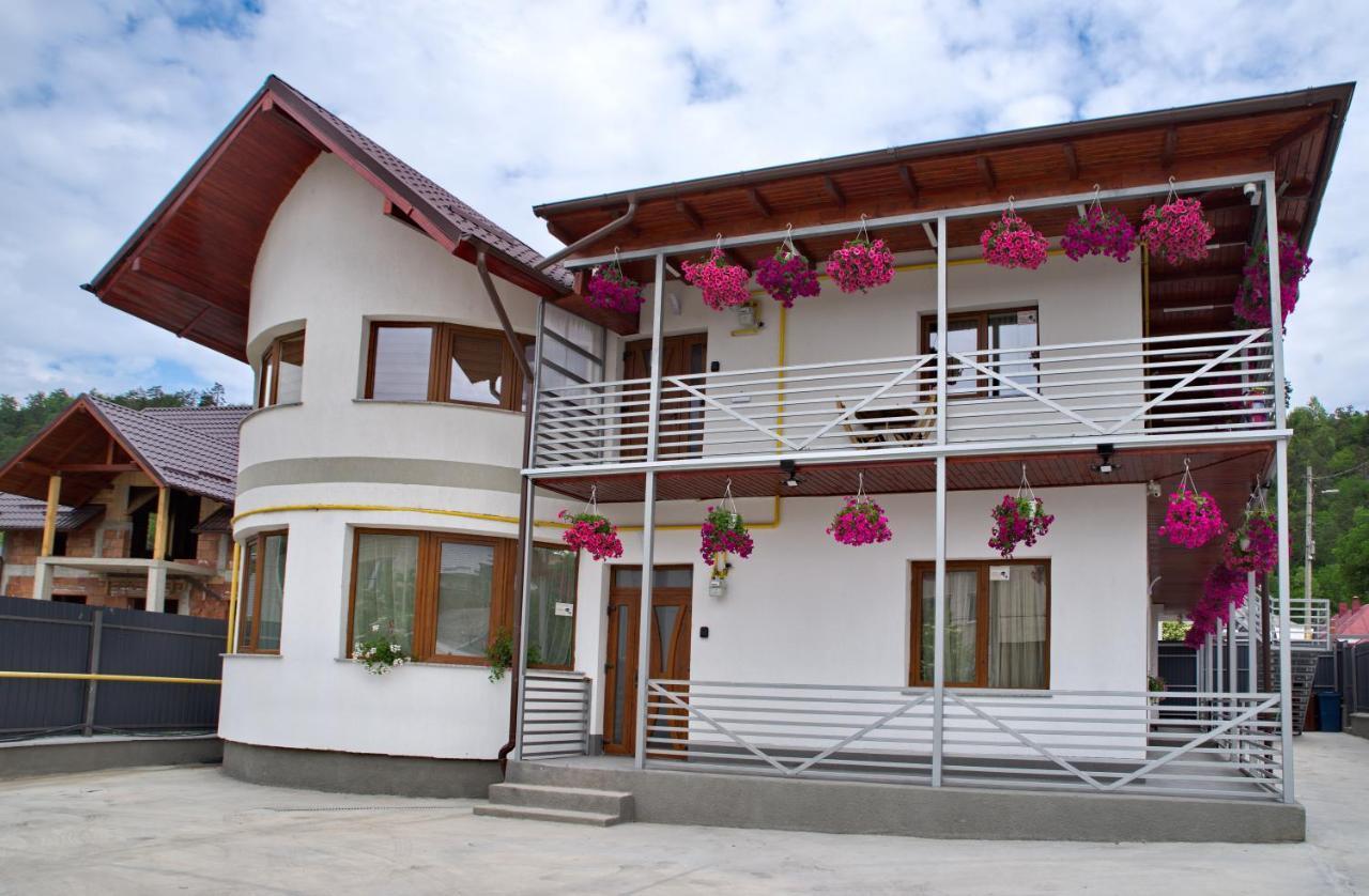 Vaias Aparts Targu Neamt Ngoại thất bức ảnh